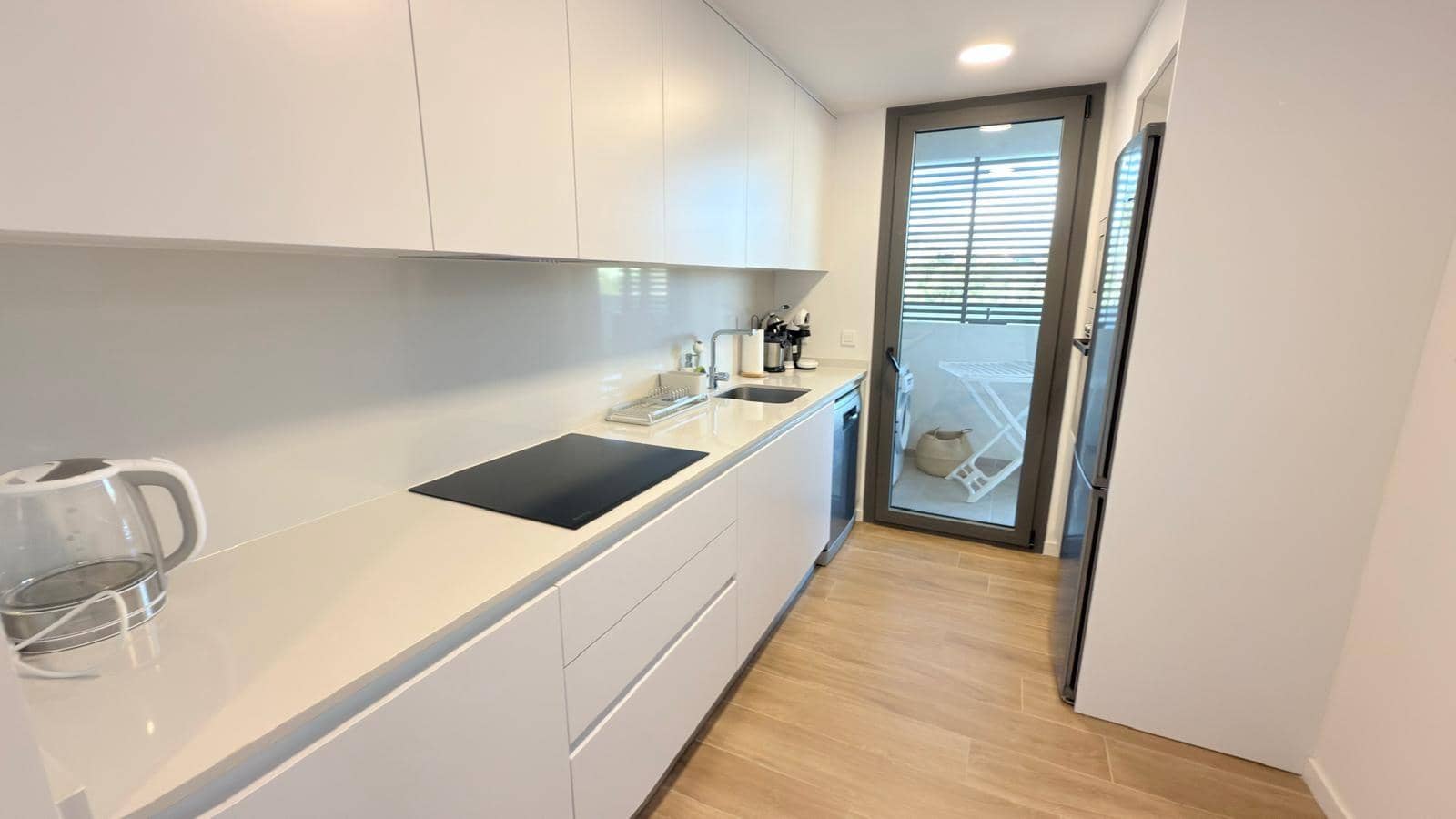 2 soveværelse Lejlighed til leje i San Juan de Alicante / Sant Joan d'Alacant med swimmingpool garage - € 1.700 (Ref: 9362437)