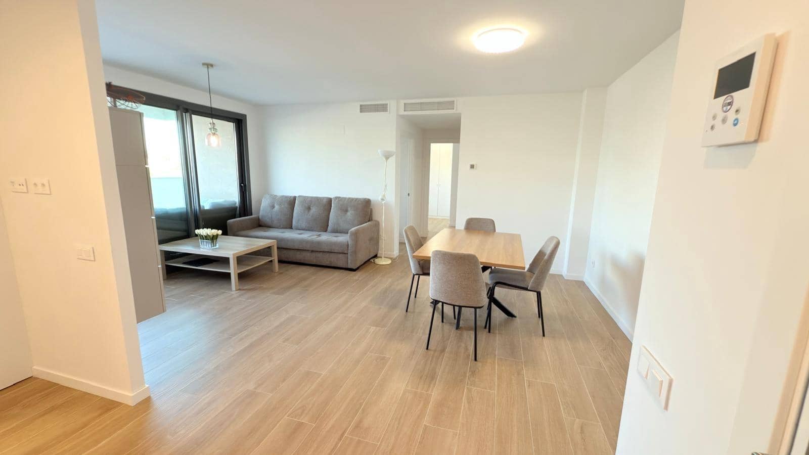 2 soveværelse Lejlighed til leje i San Juan de Alicante / Sant Joan d'Alacant med swimmingpool garage - € 1.700 (Ref: 9362437)