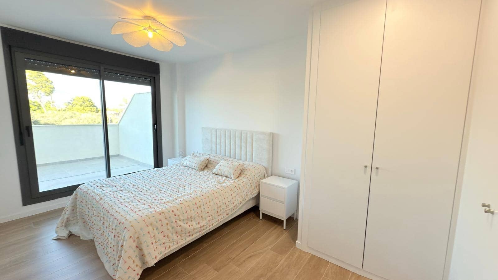 2 soveværelse Lejlighed til leje i San Juan de Alicante / Sant Joan d'Alacant med swimmingpool garage - € 1.700 (Ref: 9362437)