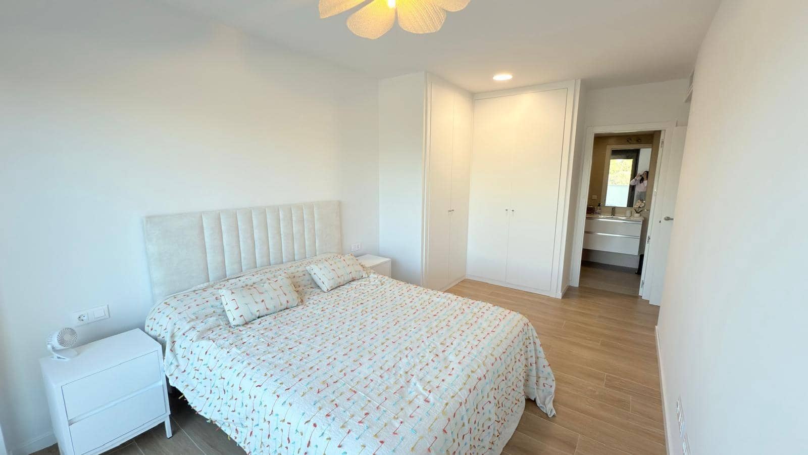 2 soveværelse Lejlighed til leje i San Juan de Alicante / Sant Joan d'Alacant med swimmingpool garage - € 1.700 (Ref: 9362437)