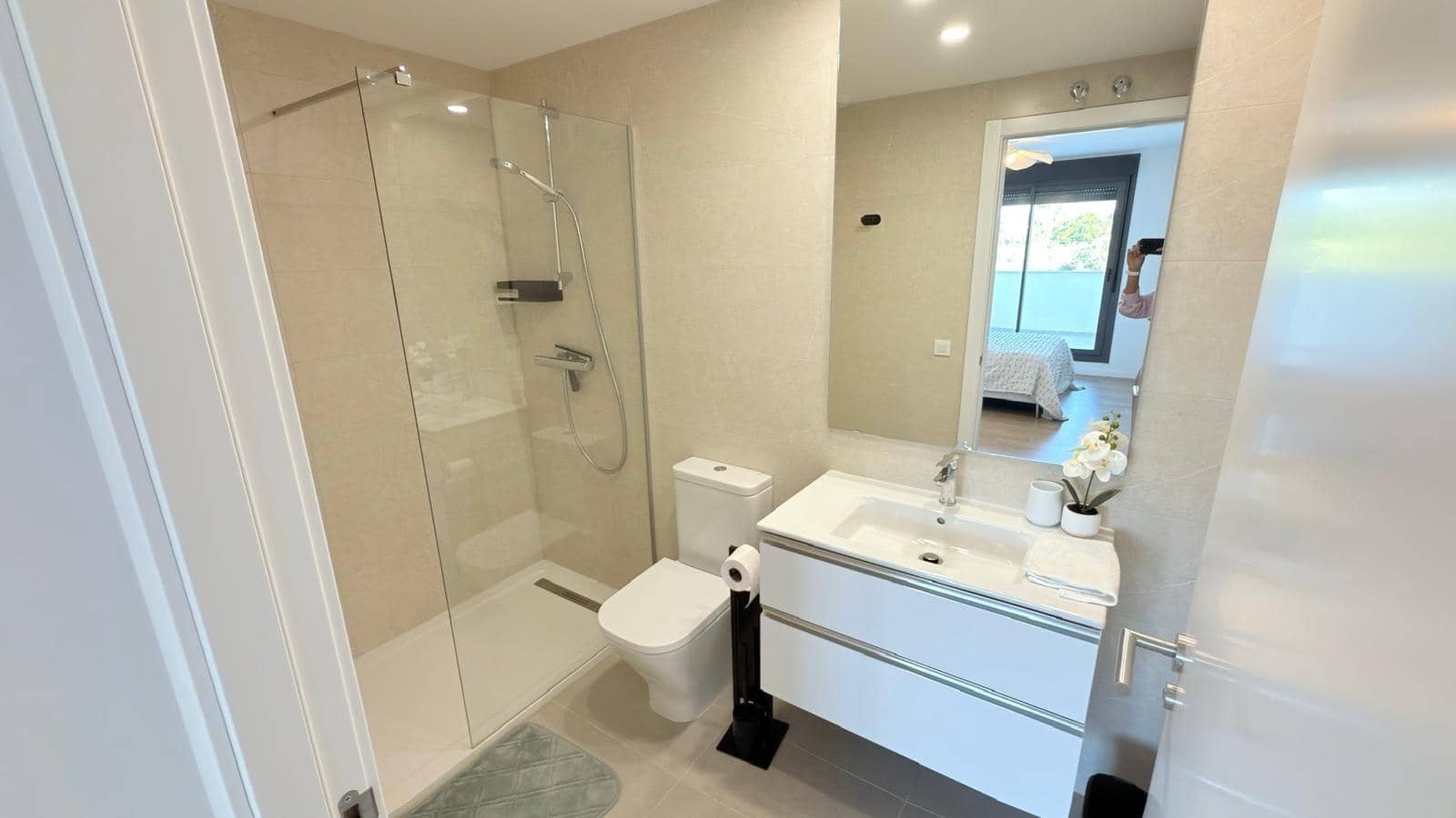 2 soveværelse Lejlighed til leje i San Juan de Alicante / Sant Joan d'Alacant med swimmingpool garage - € 1.700 (Ref: 9362437)