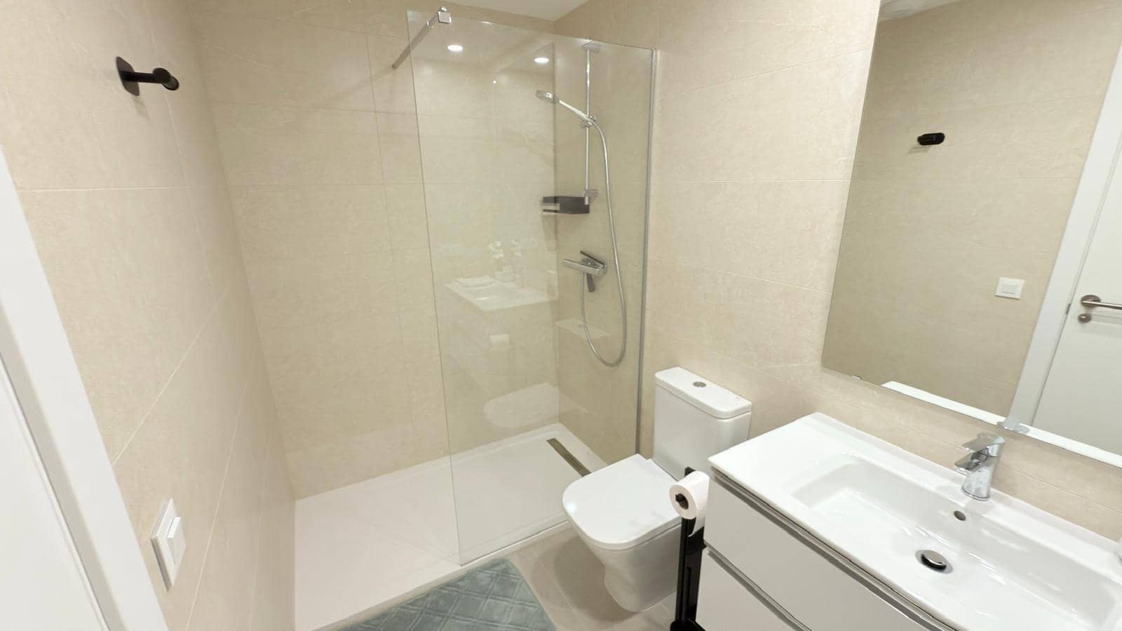 2 soveværelse Lejlighed til leje i San Juan de Alicante / Sant Joan d'Alacant med swimmingpool garage - € 1.700 (Ref: 9362437)