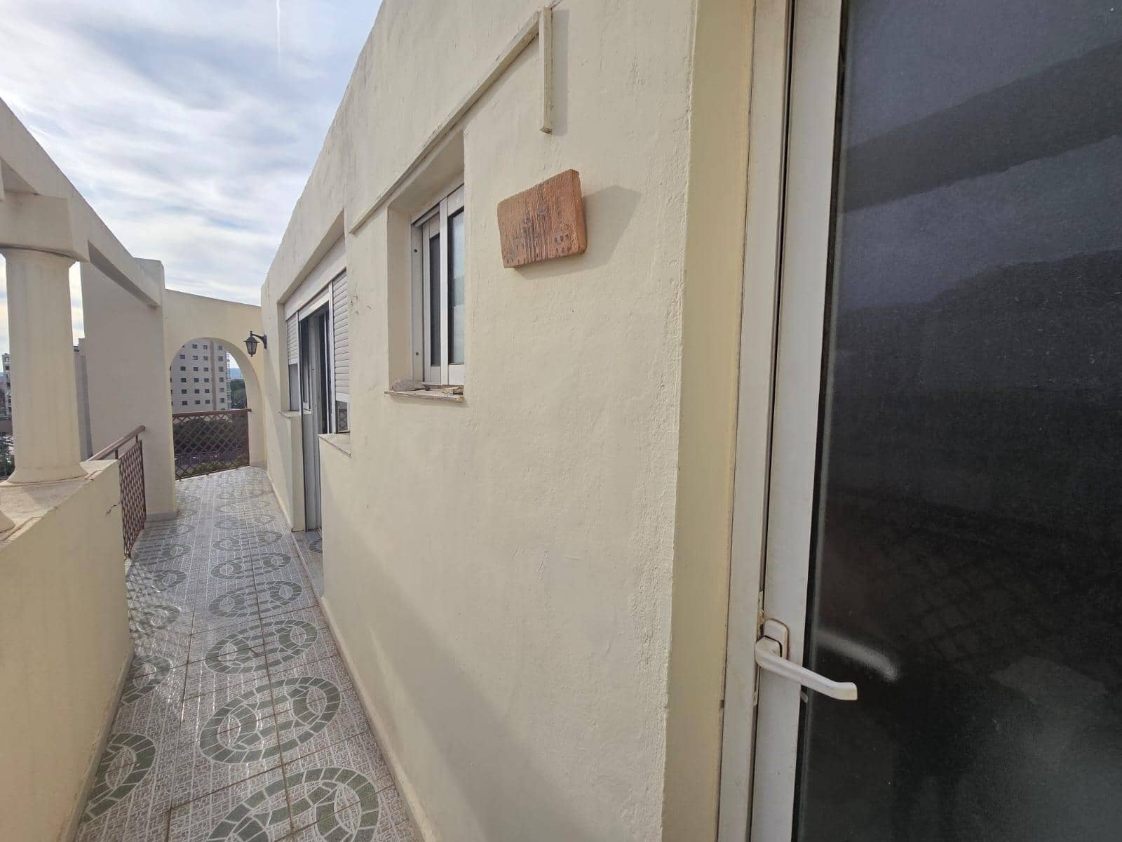 4 makuuhuone Kattohuoneisto vuokrattavana paikassa Alicante kaupunki mukana 
autotalli - 1 500 € (Ref: 9362438)