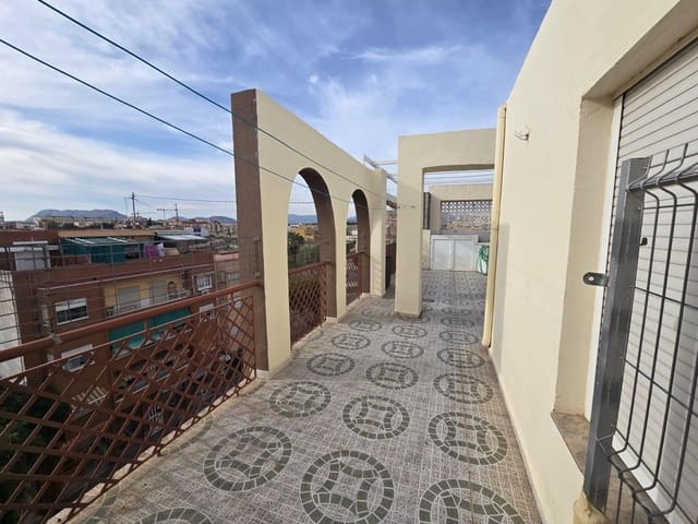 Penthouse de 4 chambres à louer à Los Ángeles, Alicante ville avec garage - 1 500 € (Ref: 9362438)