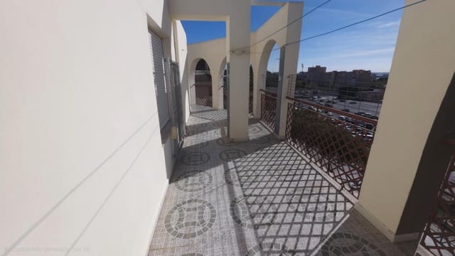 Penthouse de 4 chambres à louer à Los Ángeles, Alicante ville avec garage - 1 500 € (Ref: 9362438)