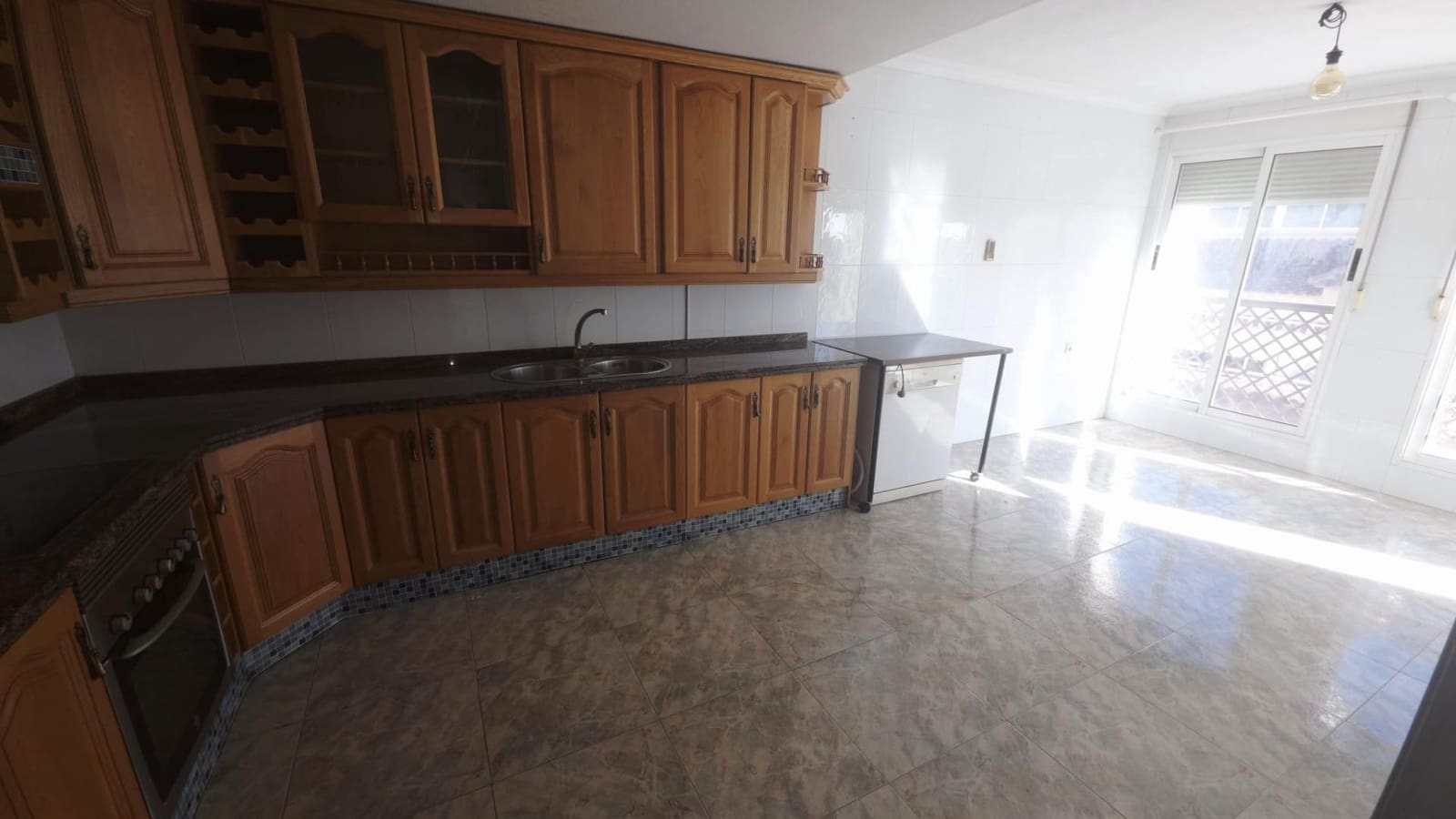 4 makuuhuone Kattohuoneisto vuokrattavana paikassa Alicante kaupunki mukana 
autotalli - 1 500 € (Ref: 9362438)