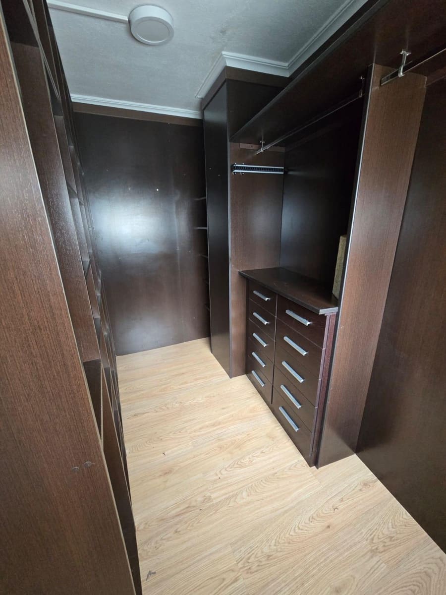 4 bedroom Penthouse for rent in Alicante / Alacant city with garage - € 1,500 (Ref: 9362438)