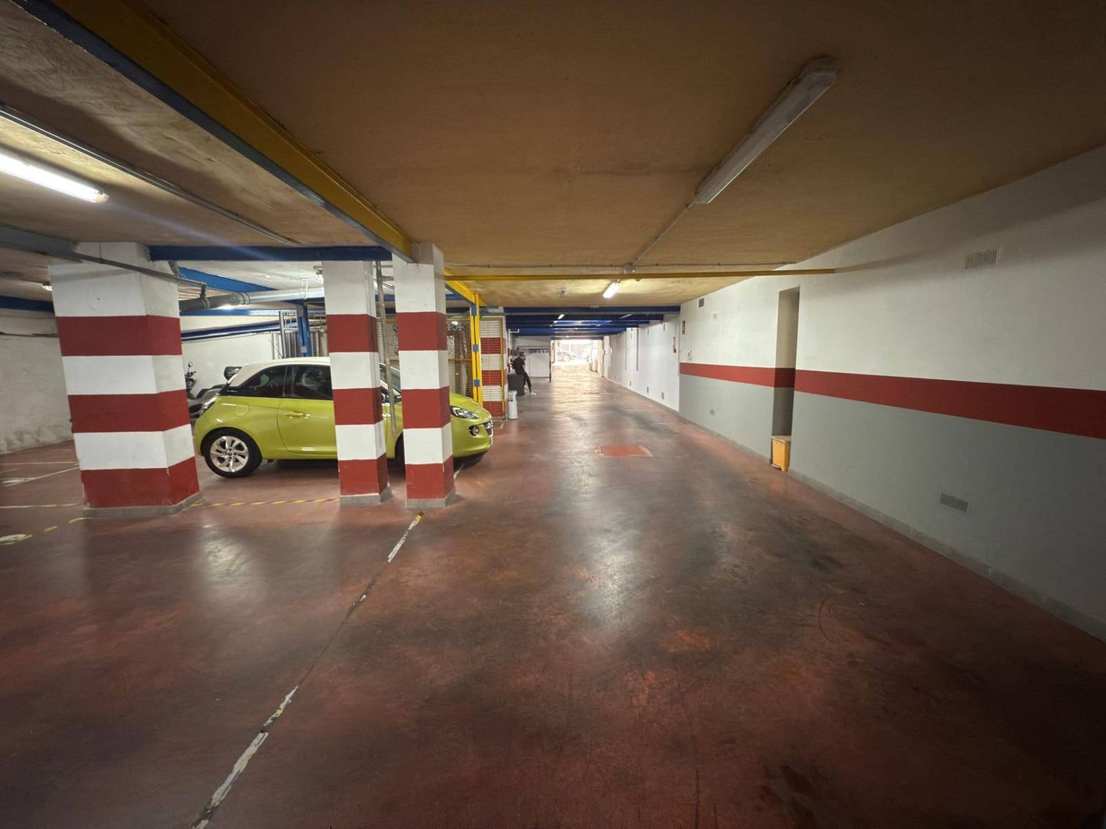 Garaż na sprzedaż w Miasto Alicante / Alacant - 299 000 € (Ref: 9367673)