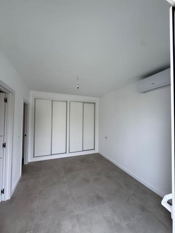 3 soveværelse Villa til salg i El Campello med garage - € 550.000 (Ref: 9374382)