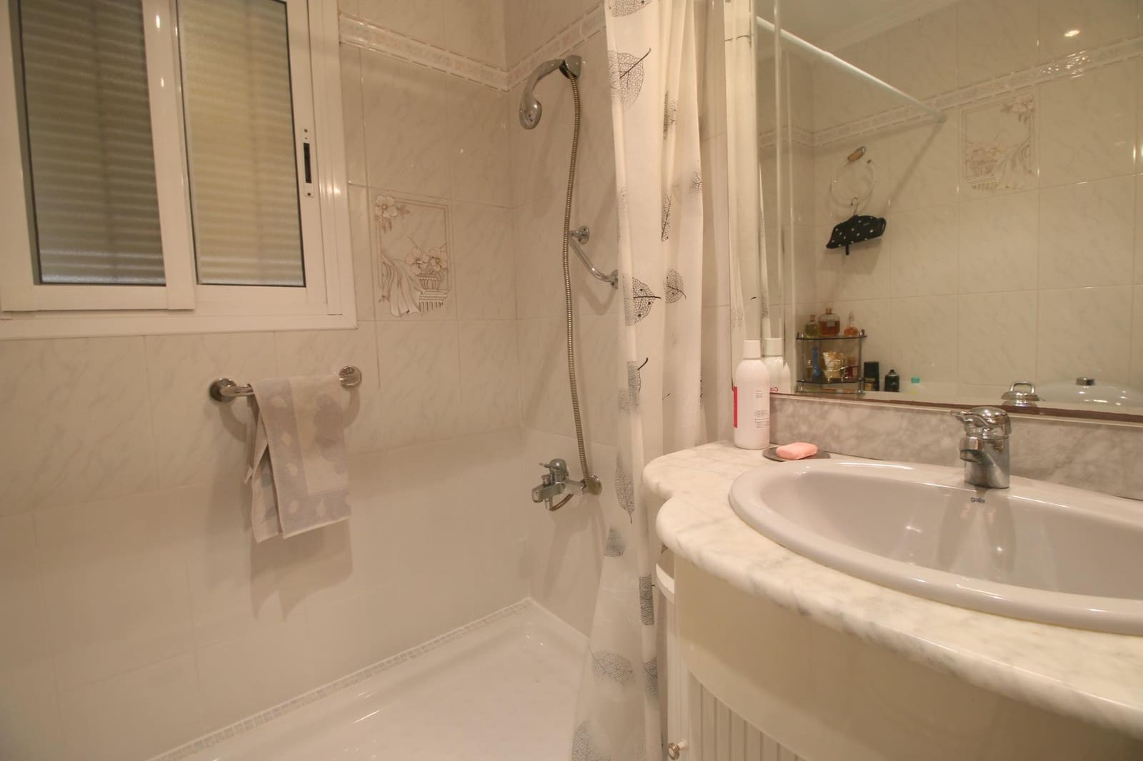 3 makuuhuone Asunto myytävänä paikassa Alicante kaupunki - 255 000 € (Ref: 9374384)