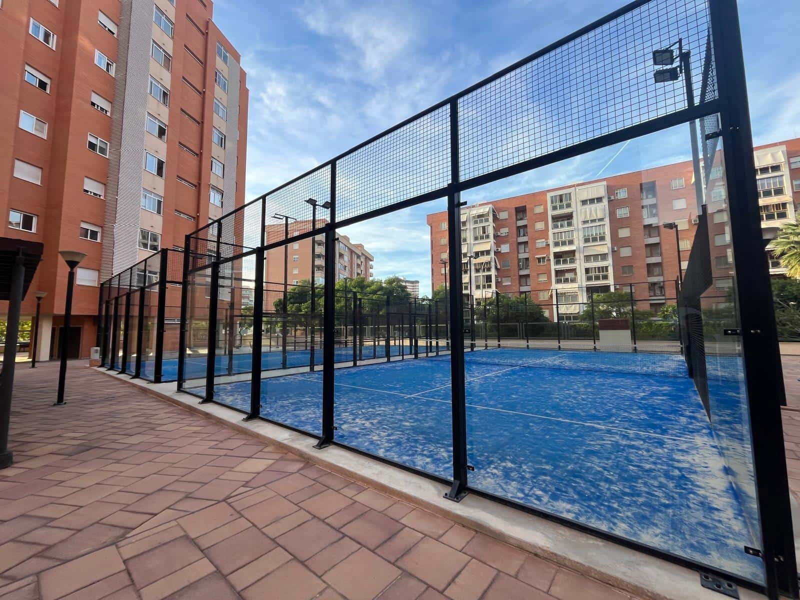 2 soverom Leilighet til salgs i Alicante by med svømmebasseng garasje - € 340 000 (Ref: 9379140)