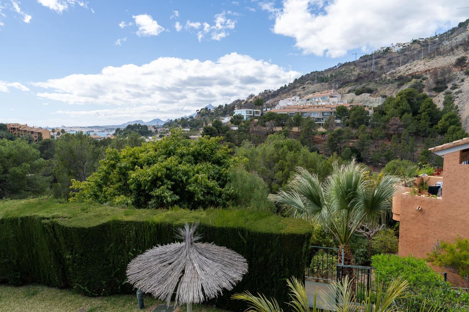 3 sovrum Radhus till salu i Altea med pool - 365 000 € (Ref: 9379141)