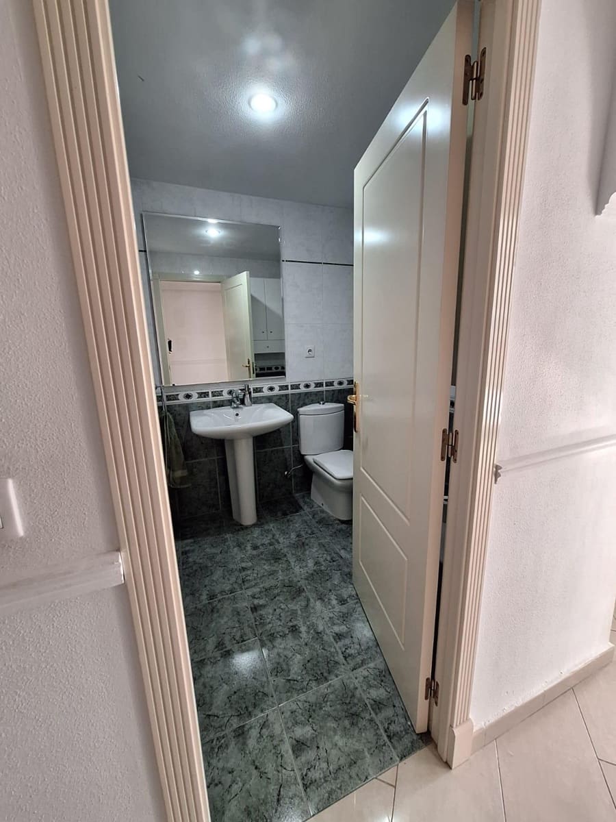 Piso de 3 habitaciones en Playa de San Juan en alquiler con piscina garaje - 1.800 € (Ref: 9403498)