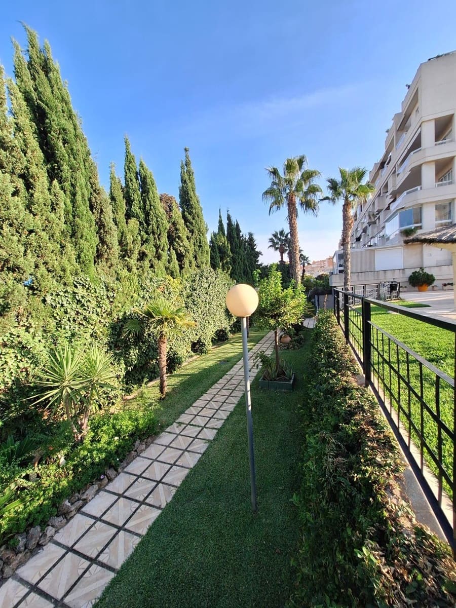 Piso de 3 habitaciones en Playa de San Juan en alquiler con piscina garaje - 1.800 € (Ref: 9403498)