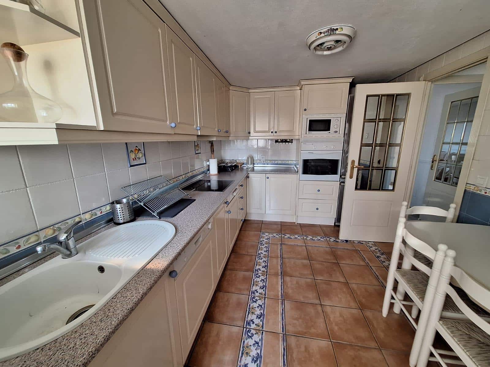 Piso de 3 habitaciones en Playa de San Juan en alquiler con piscina garaje - 1.800 € (Ref: 9403498)