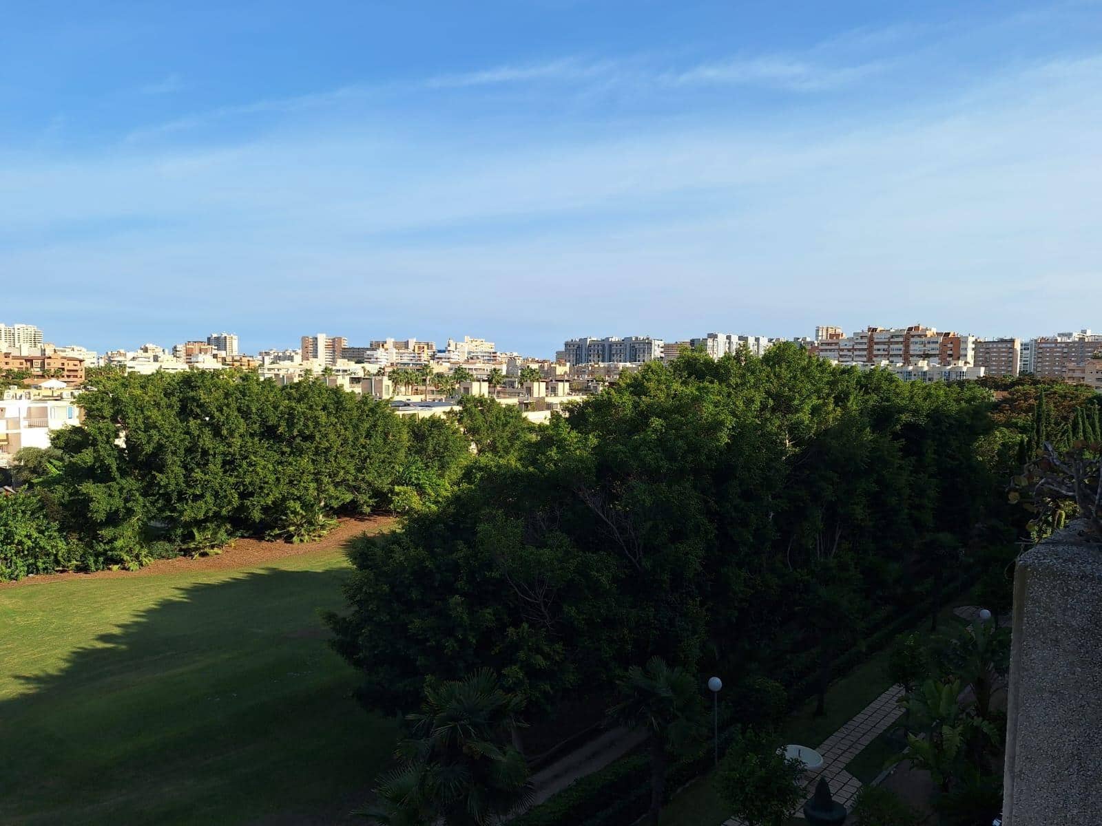 Piso de 3 habitaciones en Playa de San Juan en alquiler con piscina garaje - 1.800 € (Ref: 9403498)