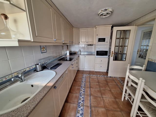 3 quarto Apartamento para arrendar em Playa de San Juan, Alicante cidade com piscina garagem - 1 800 € (Ref: 9403498)