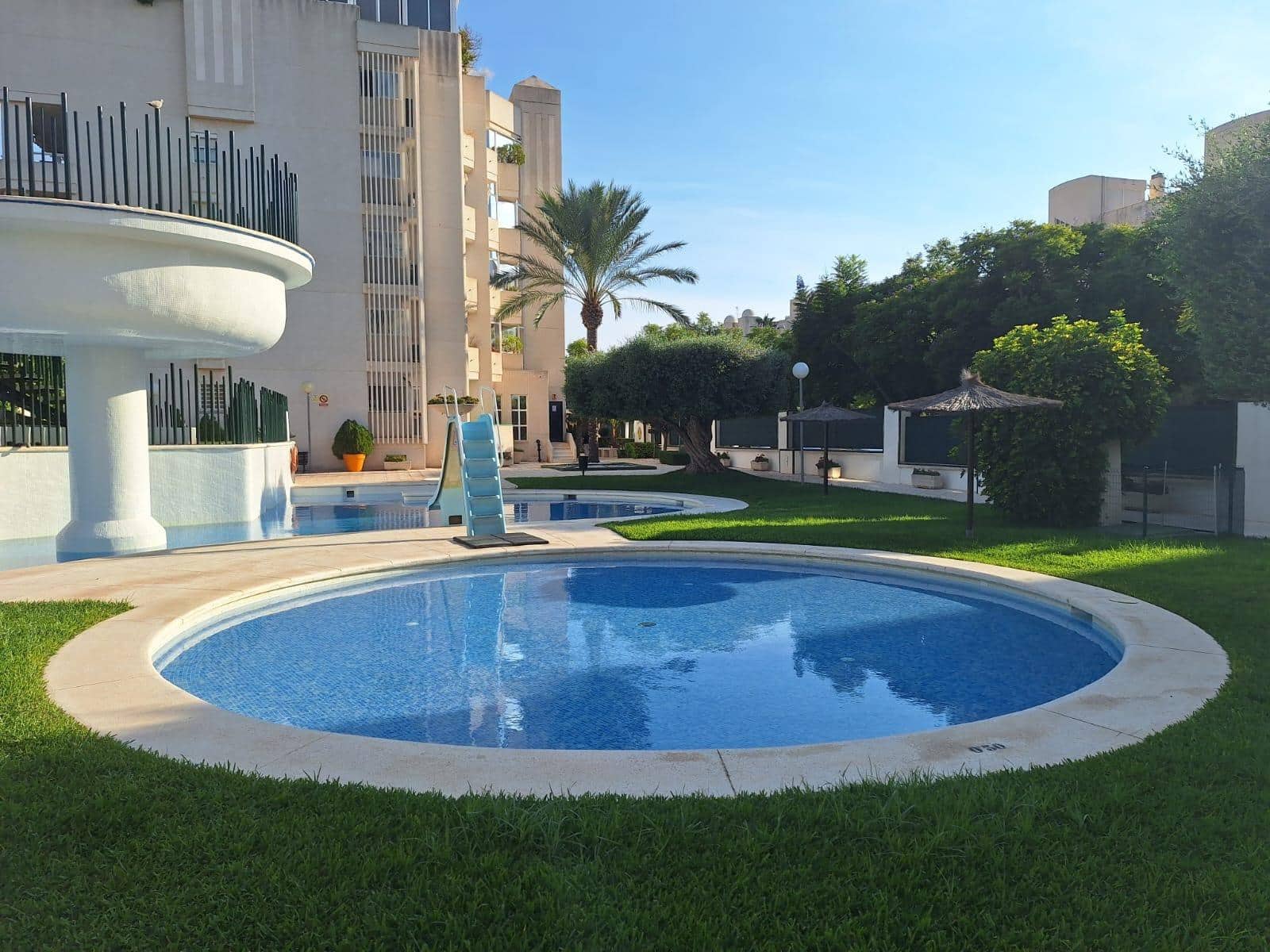 Piso de 3 habitaciones en Playa de San Juan en alquiler con piscina garaje - 1.800 € (Ref: 9403498)