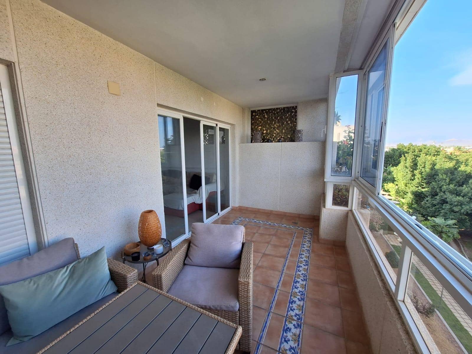 Piso de 3 habitaciones en Playa de San Juan en alquiler con piscina garaje - 1.800 € (Ref: 9403498)