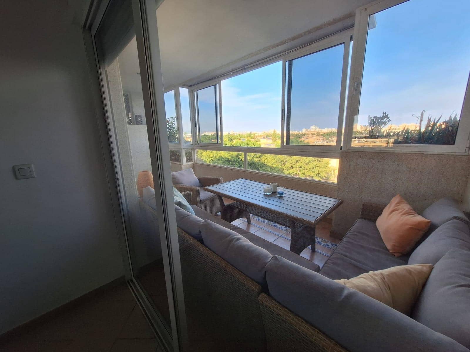 Piso de 3 habitaciones en Playa de San Juan en alquiler con piscina garaje - 1.800 € (Ref: 9403498)