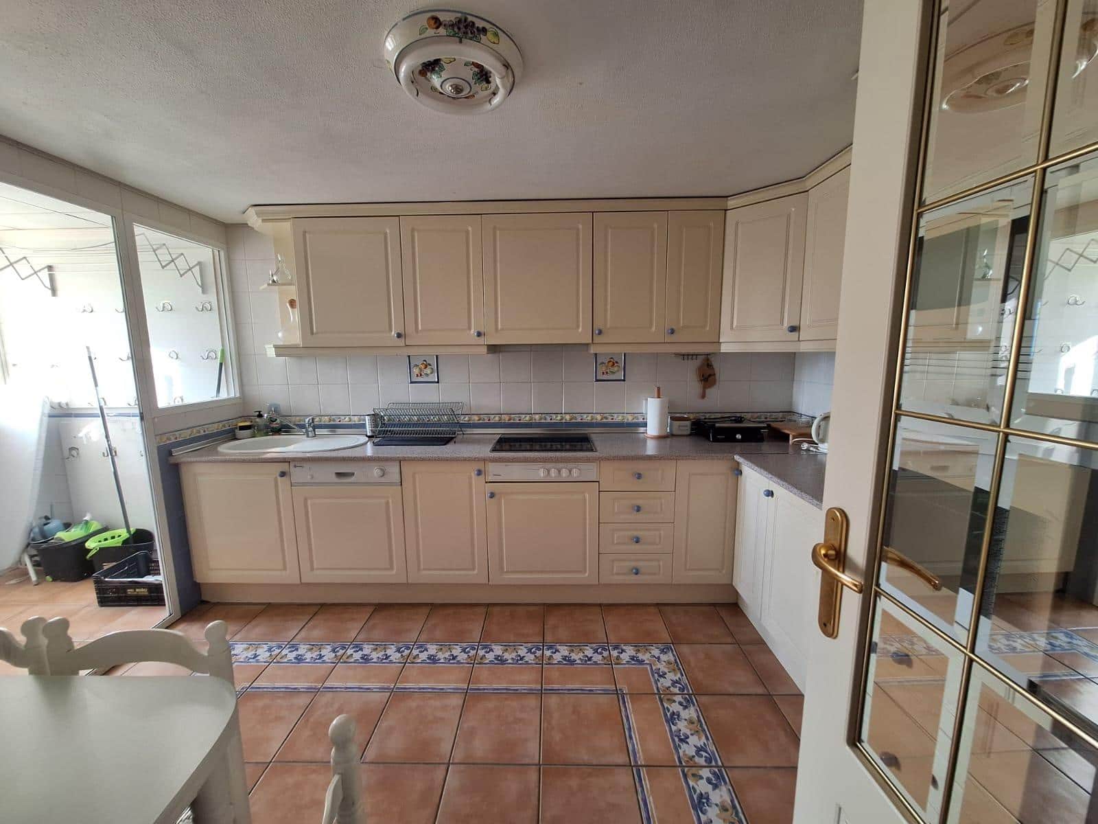 Piso de 3 habitaciones en Playa de San Juan en alquiler con piscina garaje - 1.800 € (Ref: 9403498)