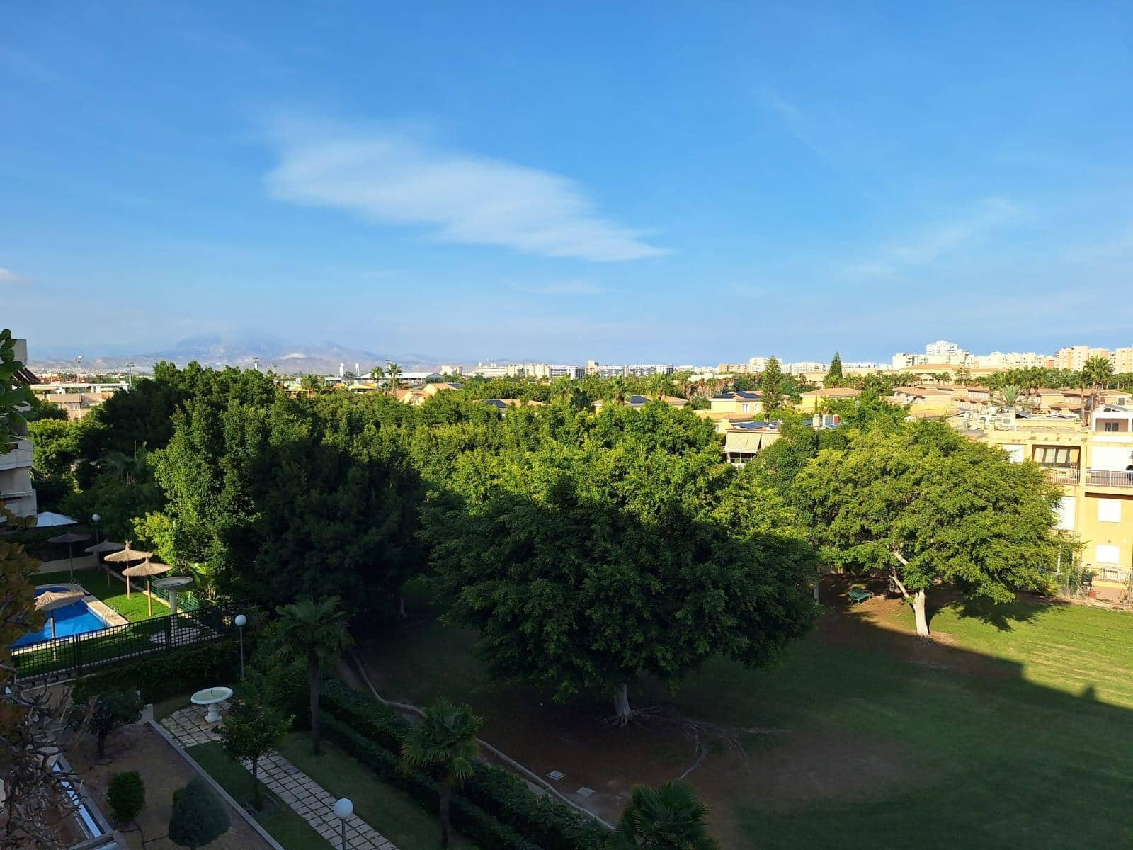 Piso de 3 habitaciones en Playa de San Juan en alquiler con piscina garaje - 1.800 € (Ref: 9403498)