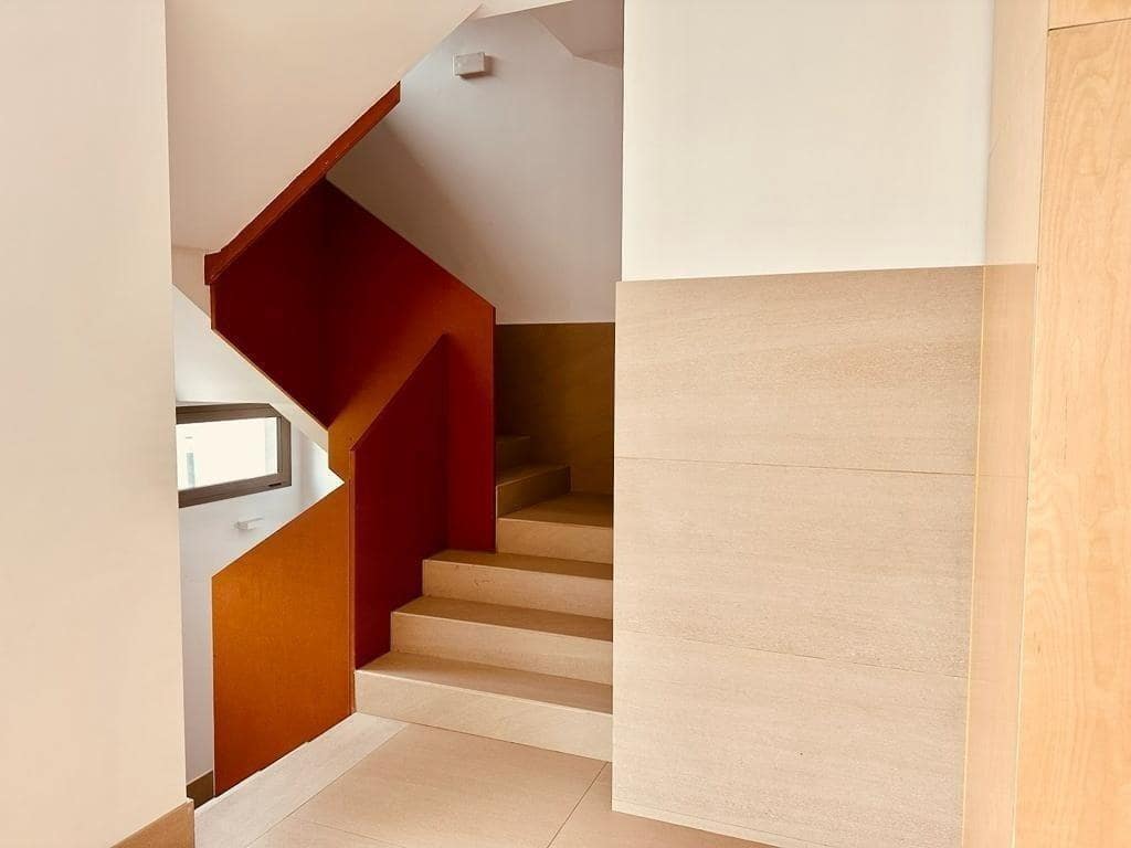 3 sovrum Takvåning till salu i Alicante stad med pool garage - 975 000 € (Ref: 9406733)