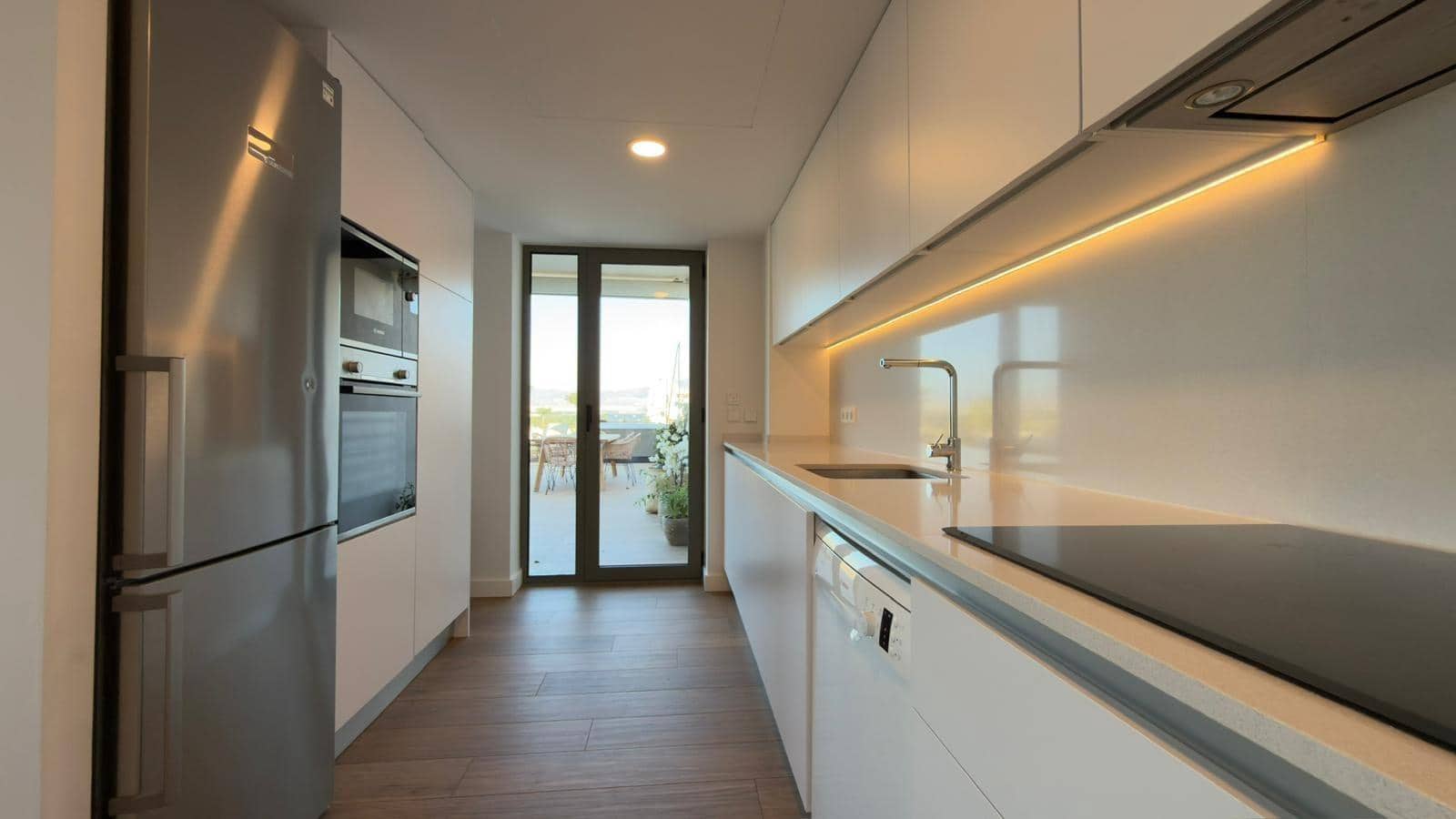 3 sovrum Takvåning till salu i Alicante stad med pool garage - 975 000 € (Ref: 9406733)