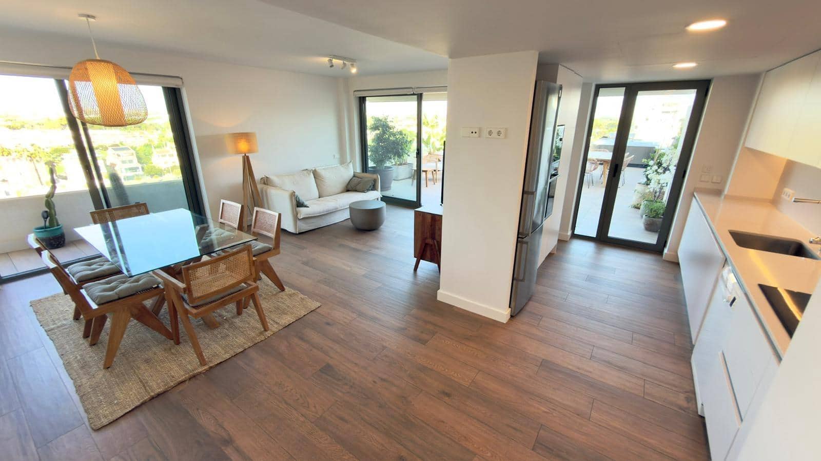 3 sovrum Takvåning till salu i Alicante stad med pool garage - 975 000 € (Ref: 9406733)