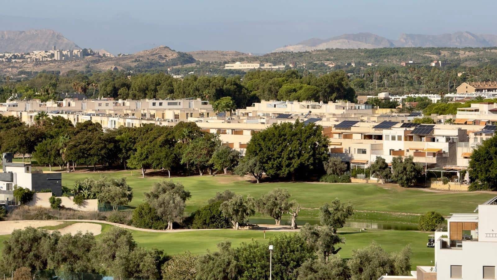 3 sovrum Takvåning till salu i Alicante stad med pool garage - 975 000 € (Ref: 9406733)