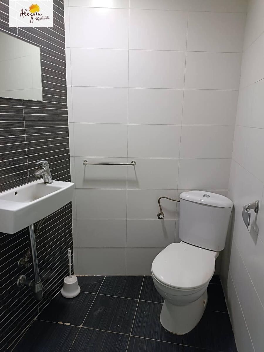 3 slaapkamer Commercieel te koop in Burjassot - € 135.000 (Ref: 9406734)