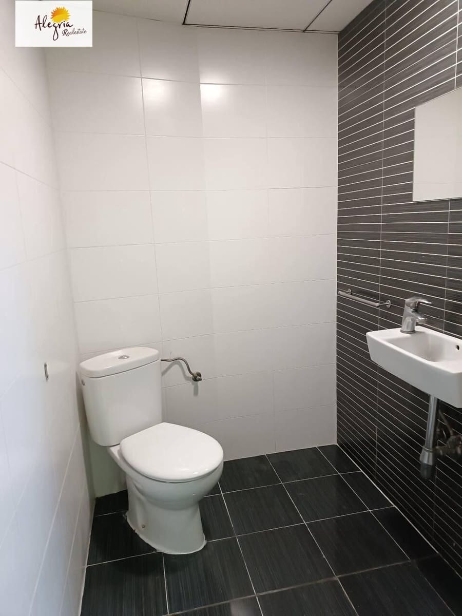 3 slaapkamer Commercieel te koop in Burjassot - € 135.000 (Ref: 9406734)