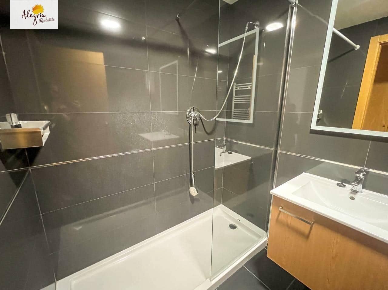 2 bedroom Apartment for rent in Castello de la Plana with pool - € 1,100 (Ref: 9409271)