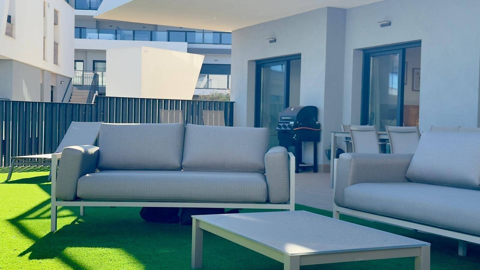 Apartamento de 3 habitaciones en Santa Pola en alquiler con piscina garaje - 1.700 € (Ref: 9414216)