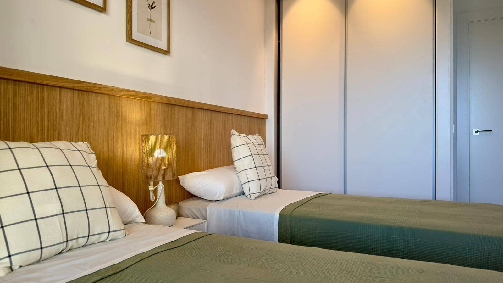 Apartamento de 3 habitaciones en Santa Pola en alquiler con piscina garaje - 1.700 € (Ref: 9414216)