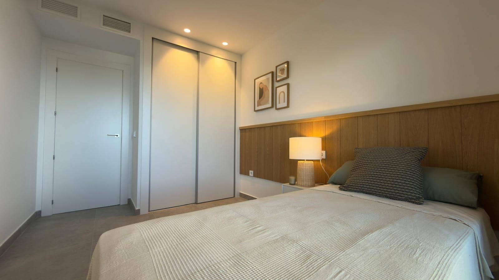 Apartamento de 3 habitaciones en Santa Pola en alquiler con piscina garaje - 1.700 € (Ref: 9414216)