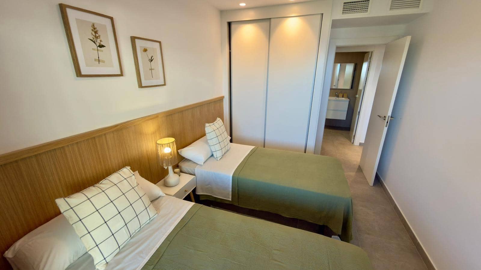 Apartamento de 3 habitaciones en Santa Pola en alquiler con piscina garaje - 1.700 € (Ref: 9414216)