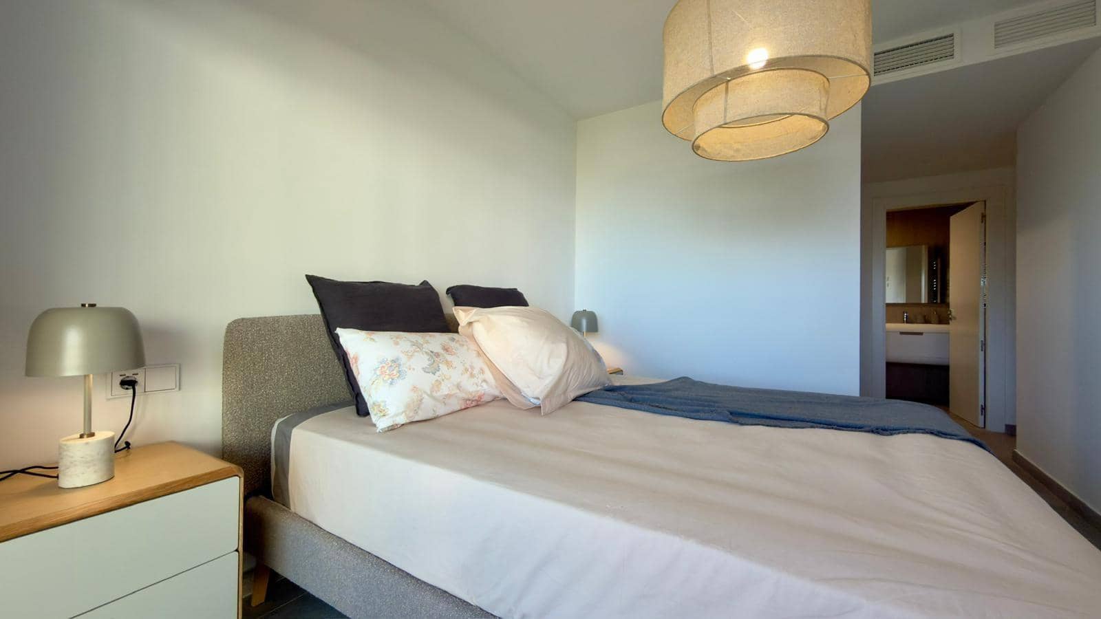 Apartamento de 3 habitaciones en Santa Pola en alquiler con piscina garaje - 1.700 € (Ref: 9414216)