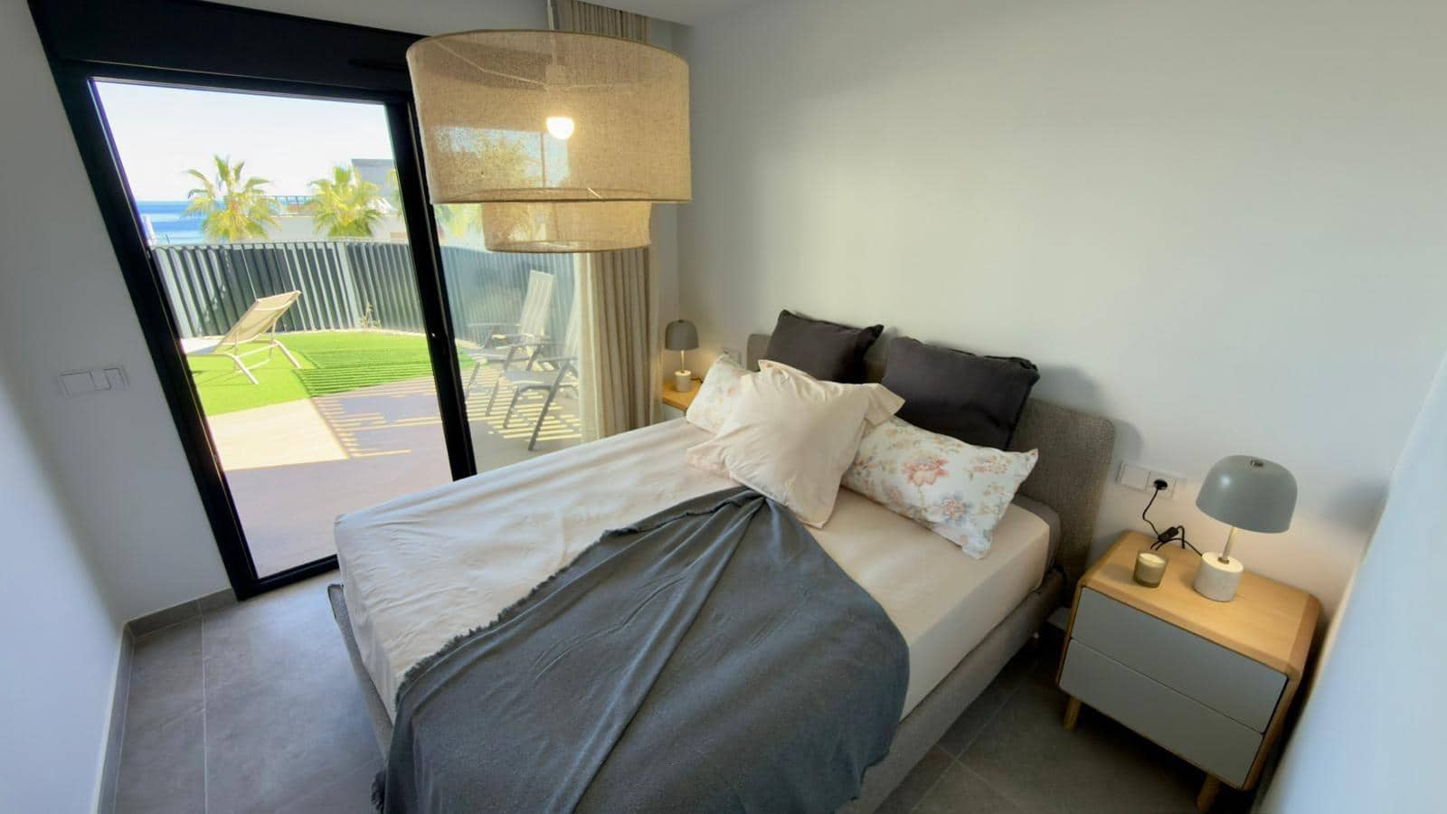 Apartamento de 3 habitaciones en Santa Pola en alquiler con piscina garaje - 1.700 € (Ref: 9414216)