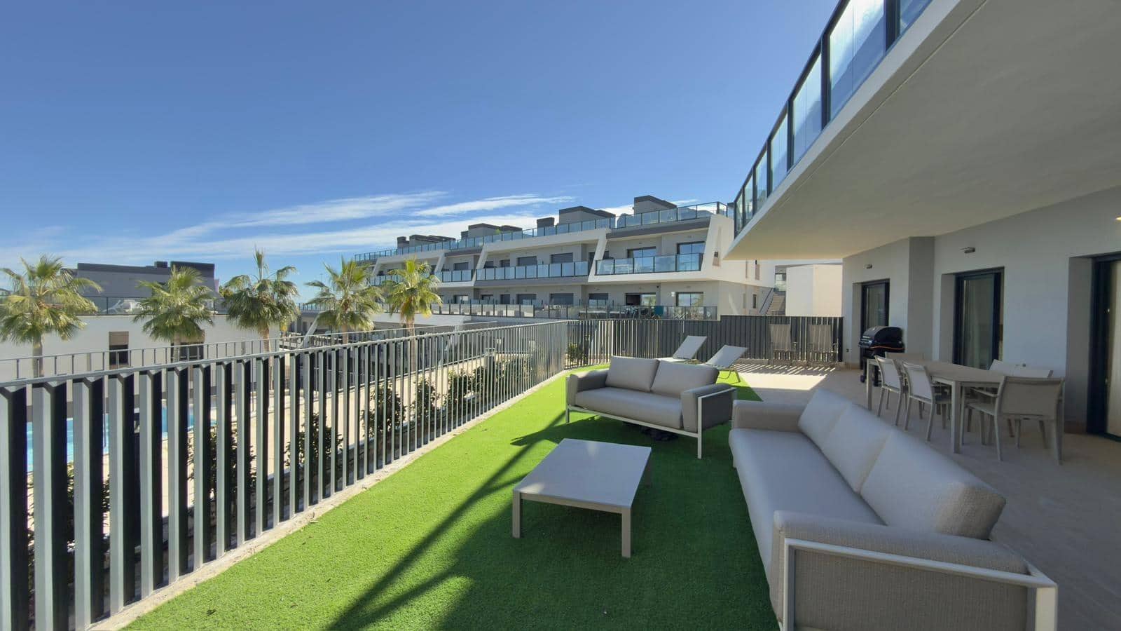 Apartamento de 3 habitaciones en Santa Pola en alquiler con piscina garaje - 1.700 € (Ref: 9414216)