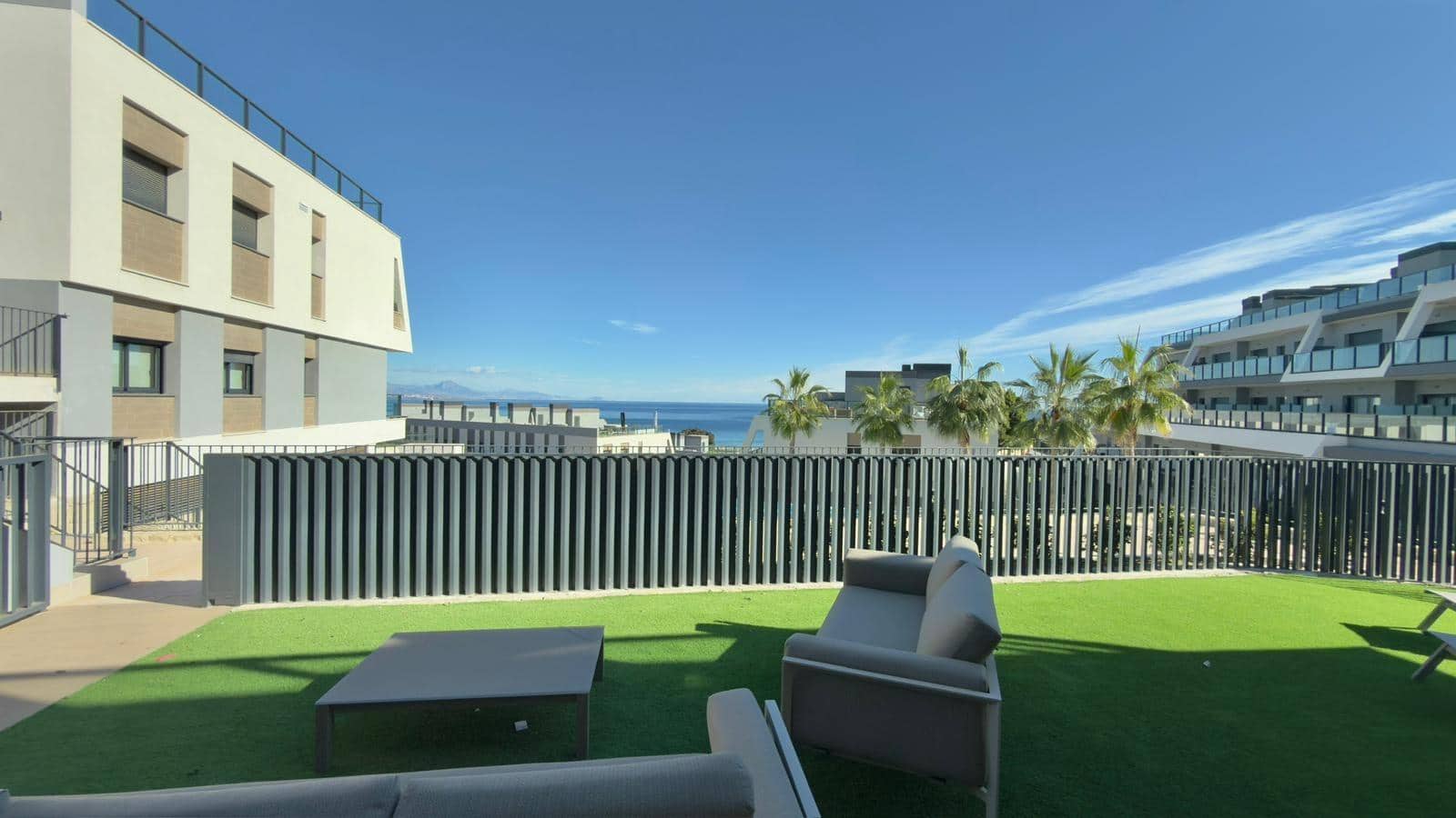 Apartamento de 3 habitaciones en Santa Pola en alquiler con piscina garaje - 1.700 € (Ref: 9414216)