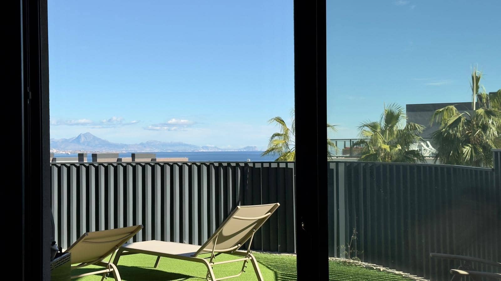 Apartamento de 3 habitaciones en Santa Pola en alquiler con piscina garaje - 1.700 € (Ref: 9414216)