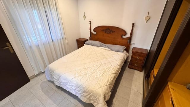 3 bedroom Apartment for rent in Alicante / Alacant city - € 820 (Ref: 9417685)