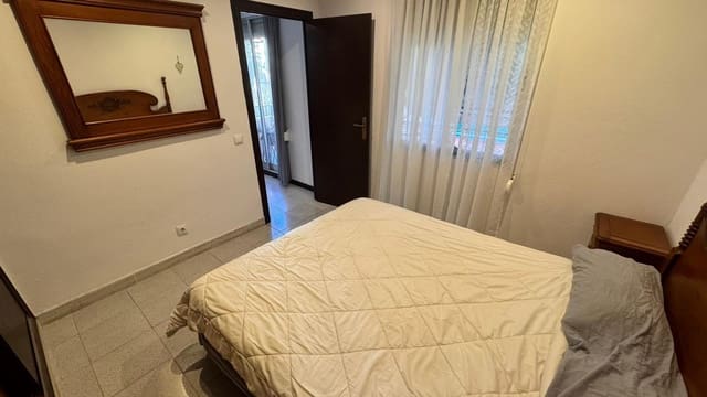 3 bedroom Apartment for rent in Alicante / Alacant city - € 820 (Ref: 9417685)