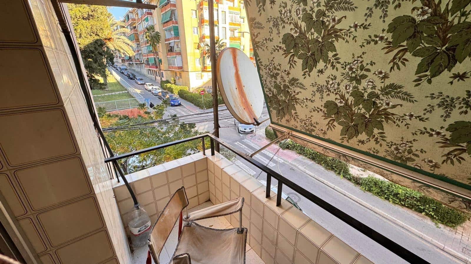 3 bedroom Apartment for rent in Alicante / Alacant city - € 820 (Ref: 9417685)