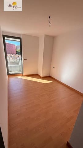 2 bedroom Apartment for rent in Mislata - € 1,395 (Ref: 9417686)