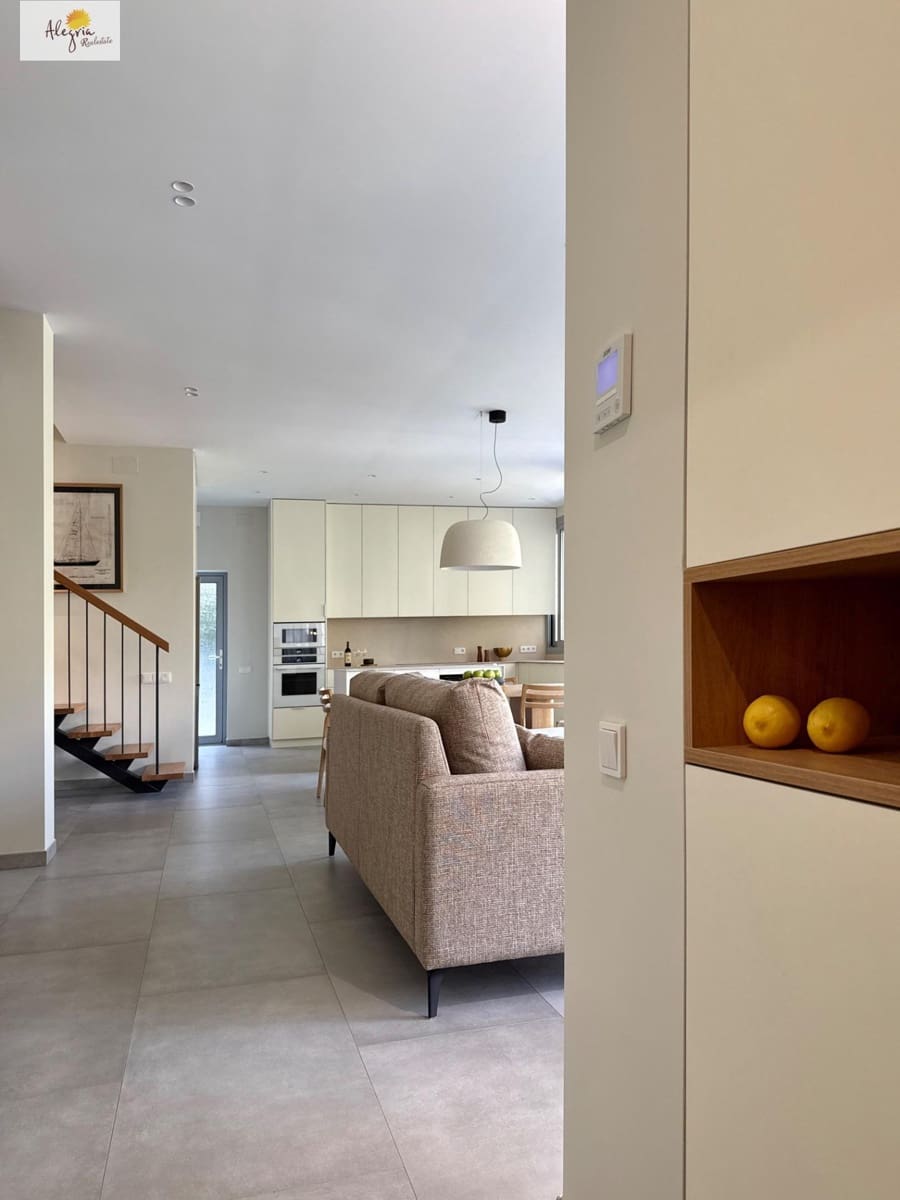 5 bedroom Villa for sale in Cullera with pool garage - € 1,300,000 (Ref: 9425741)