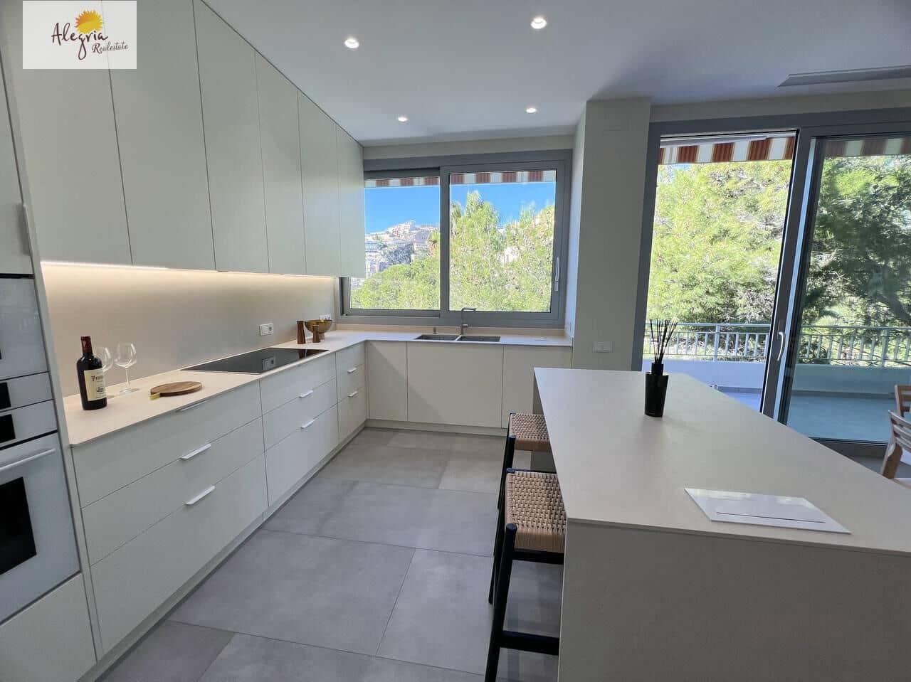 5 bedroom Villa for sale in Cullera with pool garage - € 1,300,000 (Ref: 9425741)