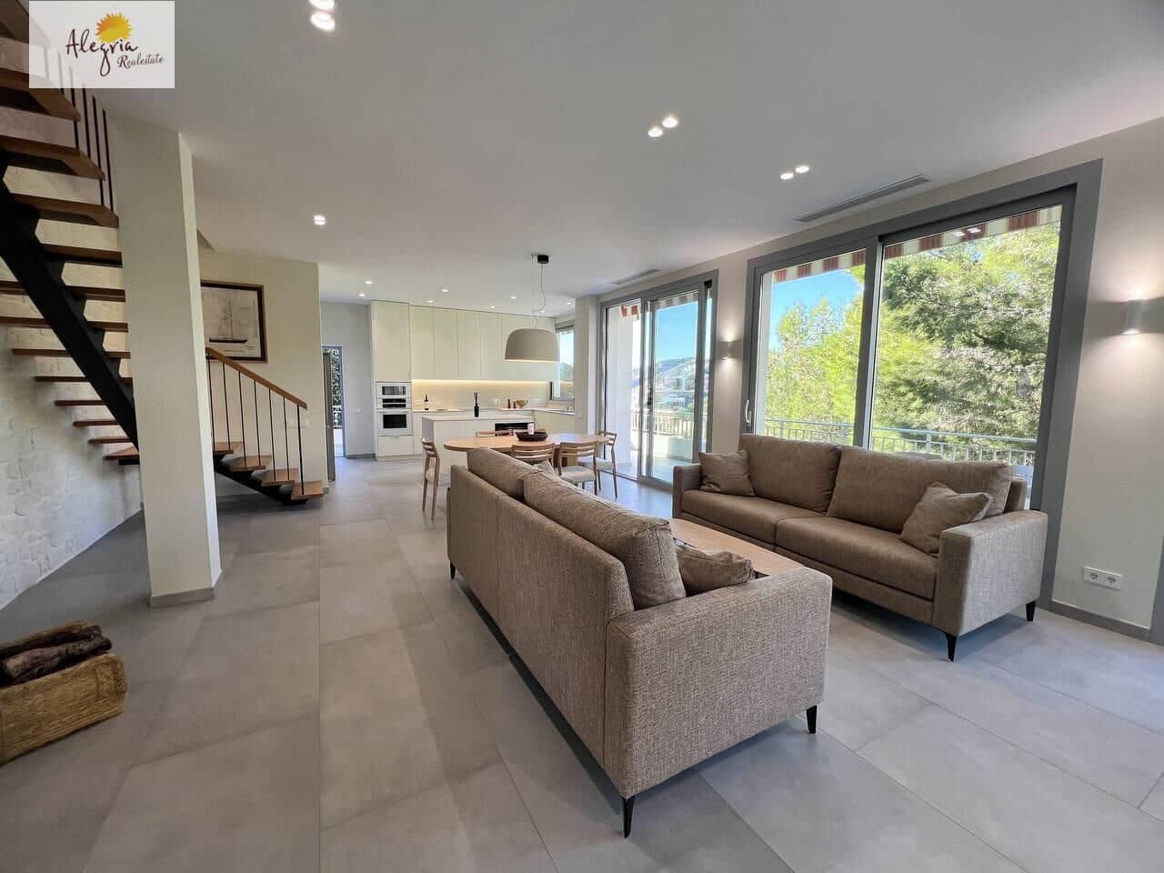 5 bedroom Villa for sale in Cullera with pool garage - € 1,300,000 (Ref: 9425741)