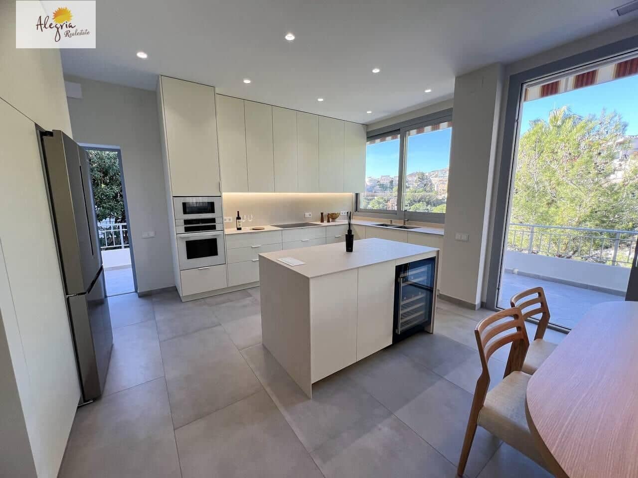 5 bedroom Villa for sale in Cullera with pool garage - € 1,300,000 (Ref: 9425741)